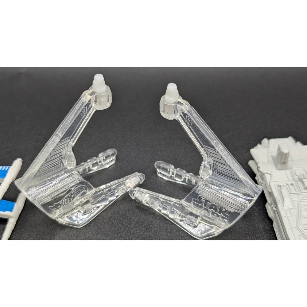 Hot Wheels Star Wars: The Force Awakens First Order Transporter vs. X-Wing Fight